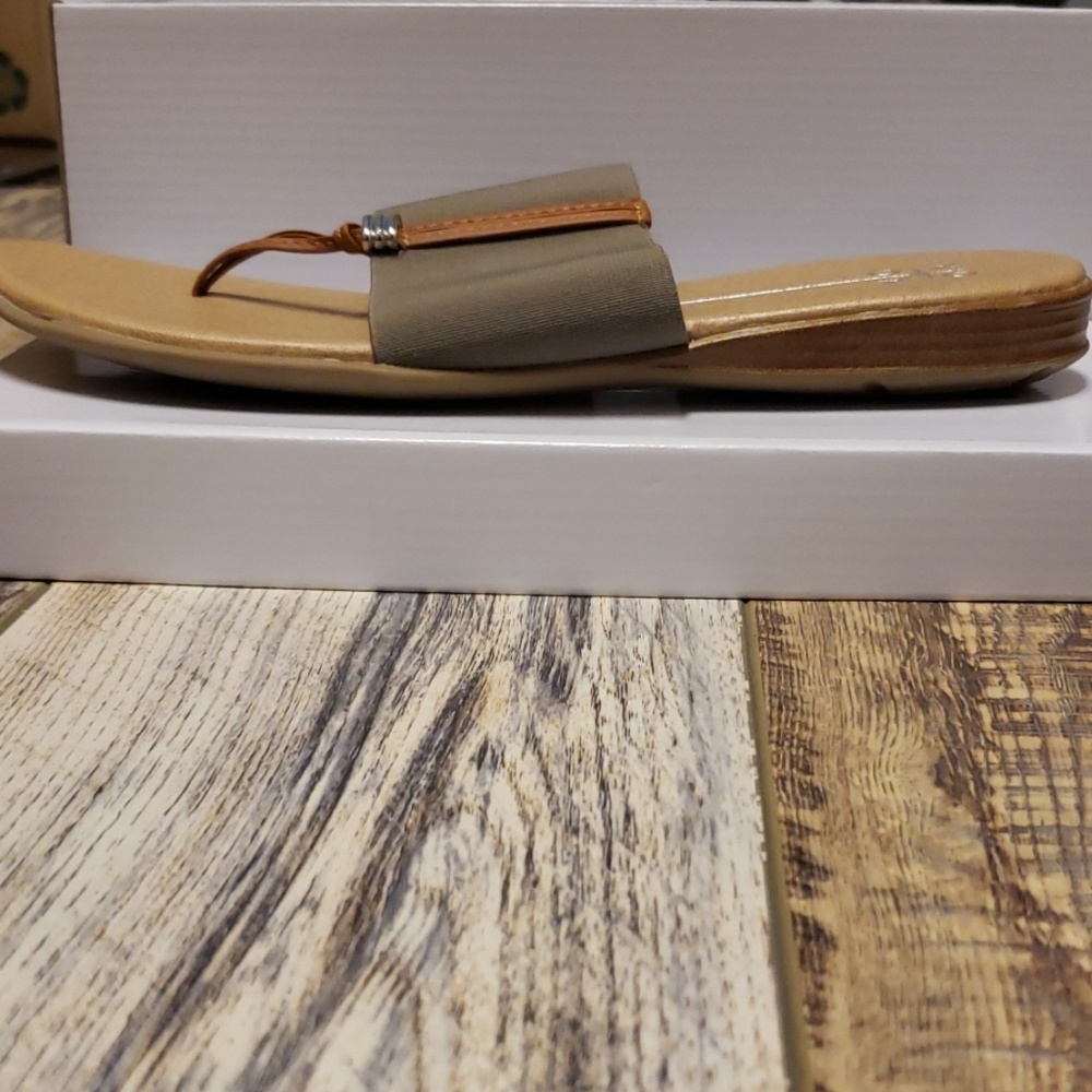 NEW XOXO Taupe Sandals - Picture 2 of 3